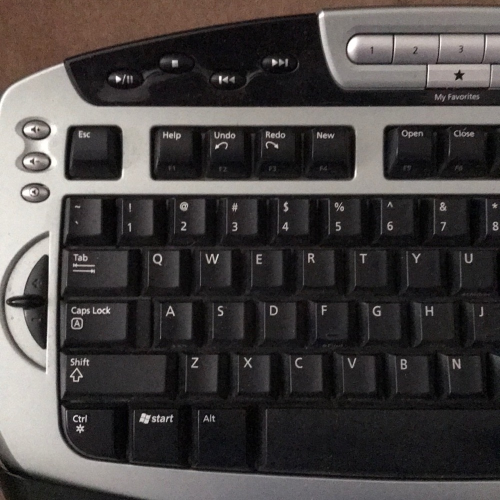 Keyboard - Picture 2 of 5